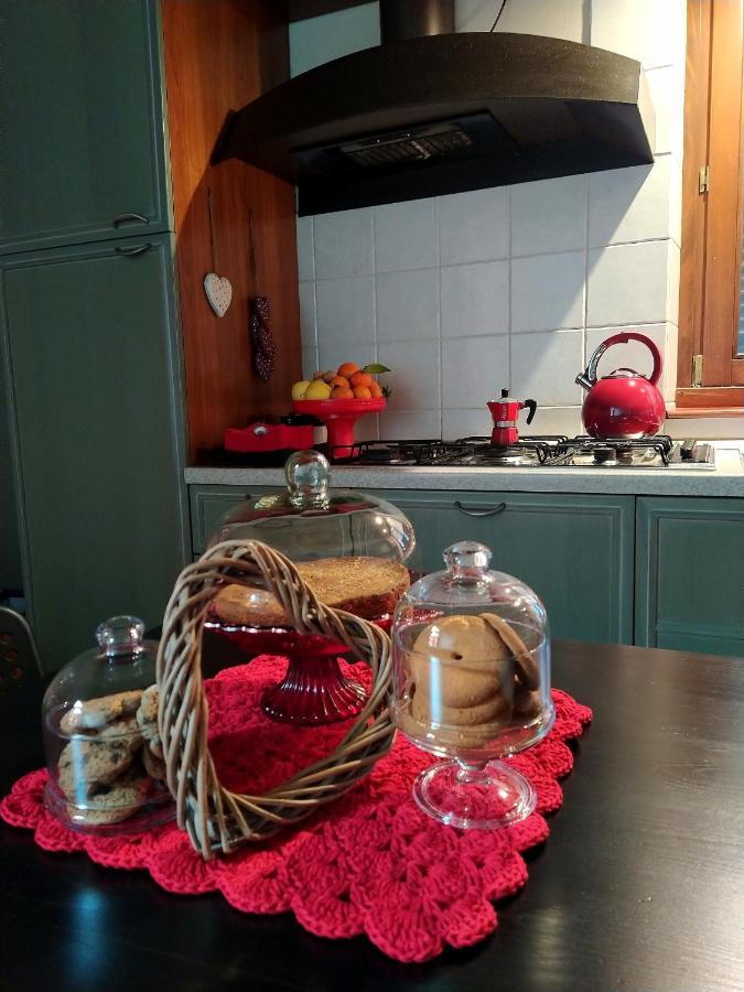 Cascina Roella Hostal Monforte dʼAlba Habitación foto