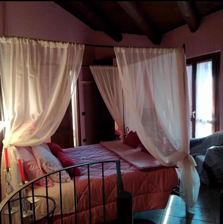 Cascina Roella Hostal Monforte dʼAlba Exterior foto